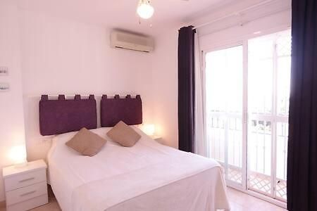 Amplio apartamento con piscina cerca de la playa Nerja Exterior foto