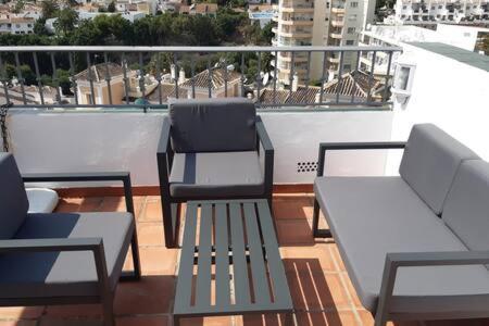 Amplio apartamento con piscina cerca de la playa Nerja Exterior foto