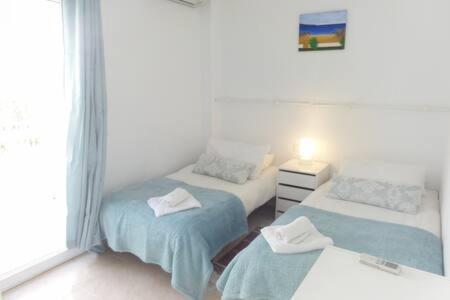 Amplio apartamento con piscina cerca de la playa Nerja Exterior foto